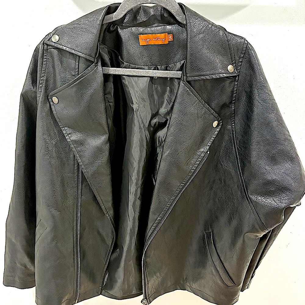 Oversized leather vintage looking jacket